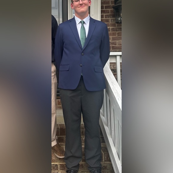 Meet your Posher, Hunter - Picture 2 of 5